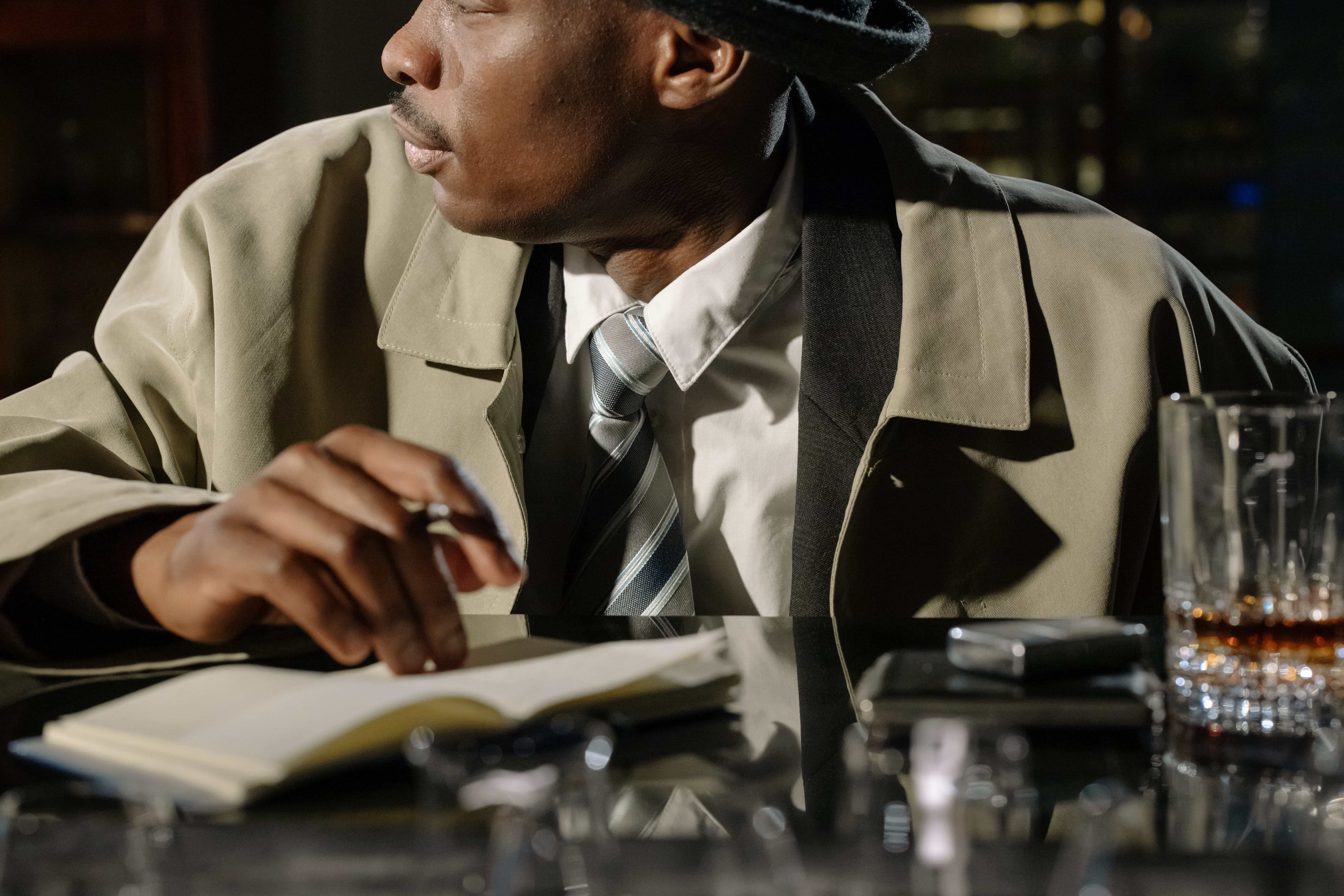 老公深夜未歸，出事還是外遇？徵信社揭密真相！